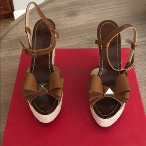 Valentino wedge